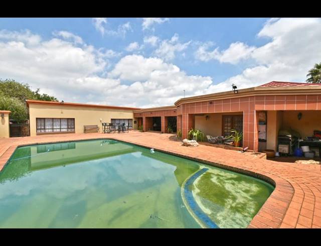 3 BEDROOM HOUSE FOR SALE IN SUNNYRIDGE